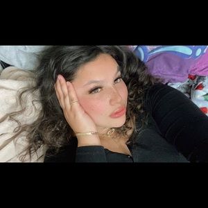 Meet your Posher, Pamela